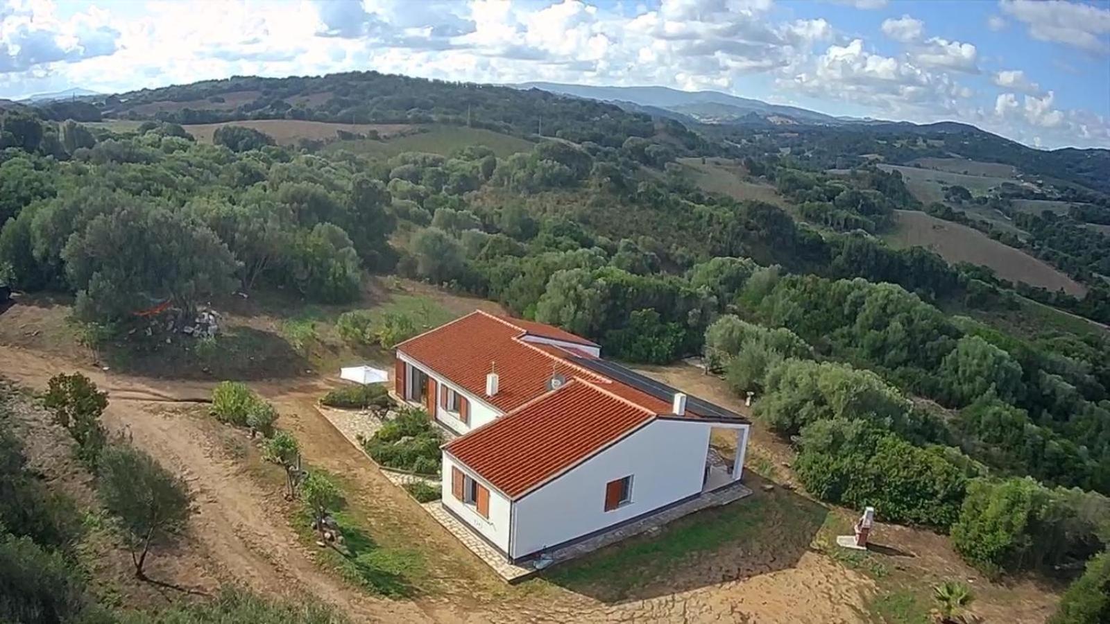 La Piana Holiday House Bassacutena Luaran gambar